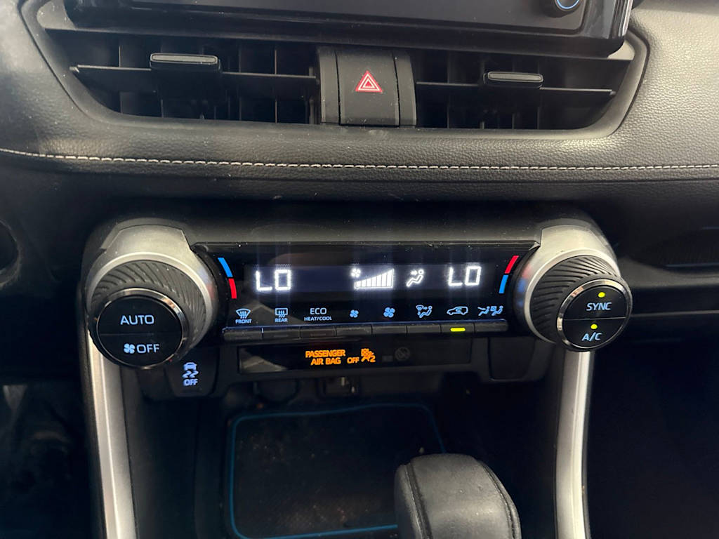 Thumbnail: 2019 Toyota RAV4 - 28