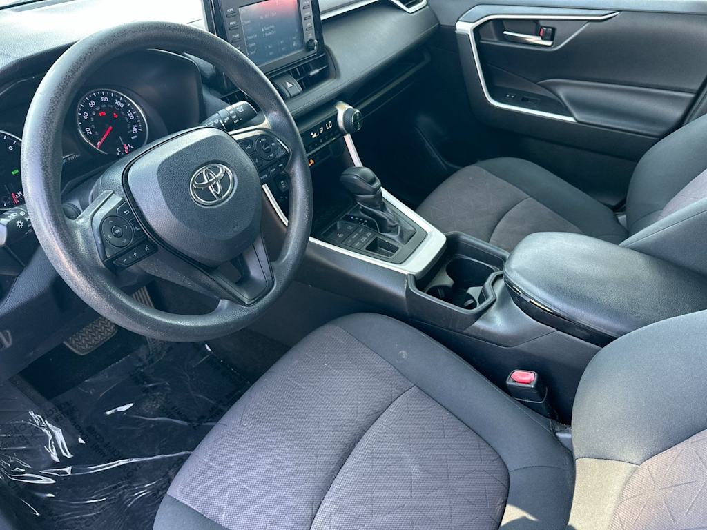 Thumbnail: 2019 Toyota RAV4 - 8