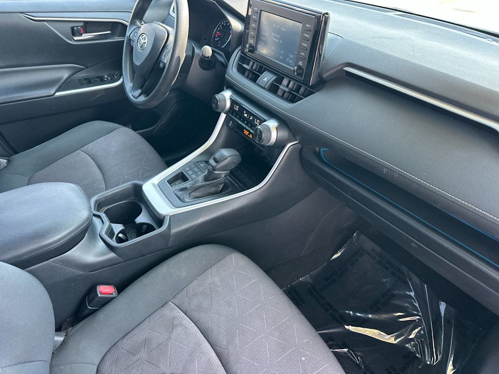 Thumbnail: 2019 Toyota RAV4 - 11