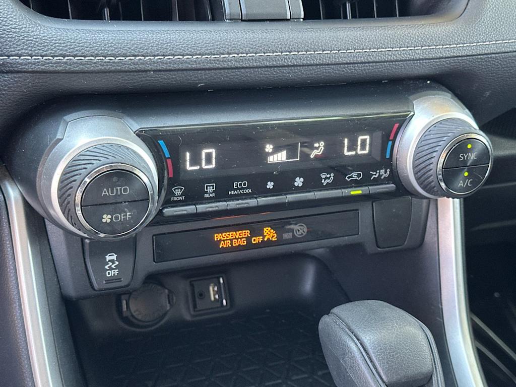 Thumbnail: 2019 Toyota RAV4 - 26