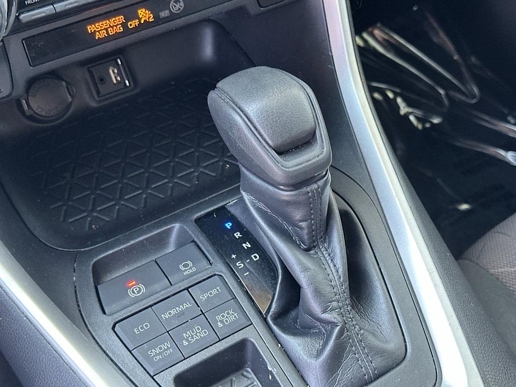 Thumbnail: 2019 Toyota RAV4 - 13