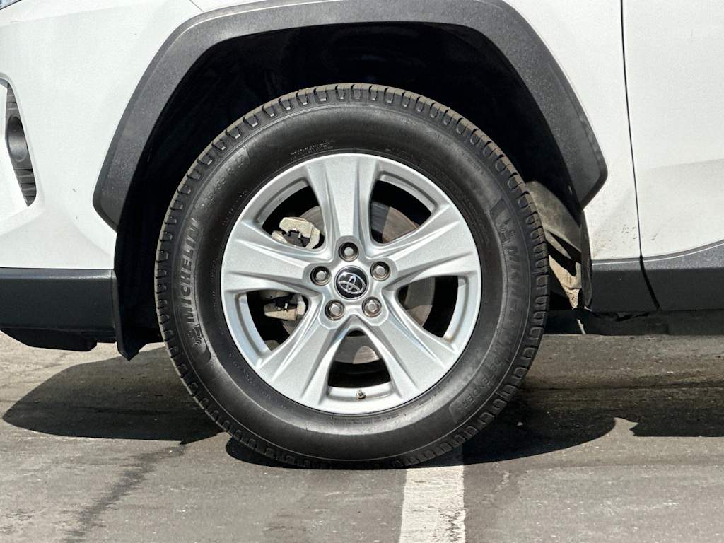 Thumbnail: 2019 Toyota RAV4 - 7