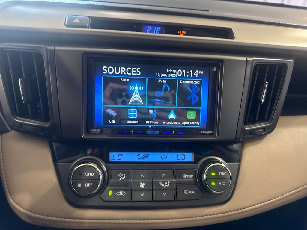 Thumbnail: 2013 Toyota RAV4 - 11