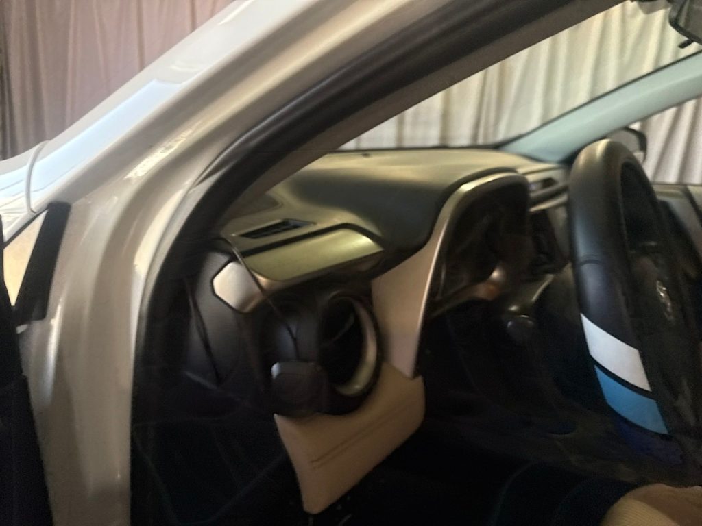 Thumbnail: 2013 Toyota RAV4 - 24