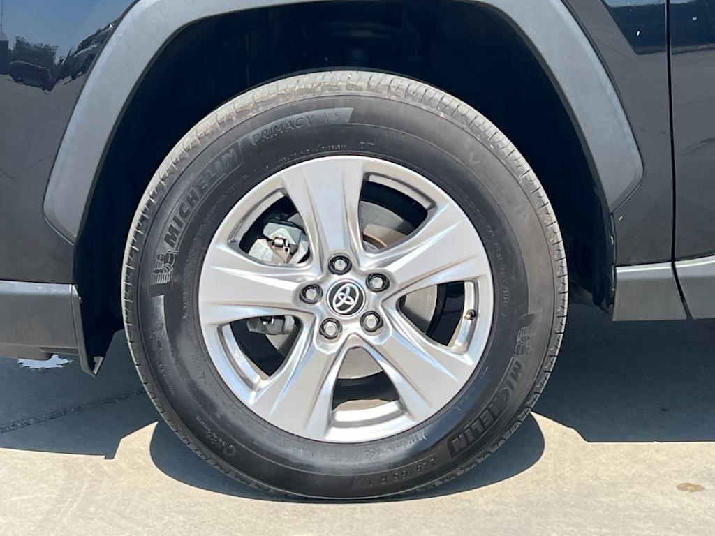 Thumbnail: 2023 Toyota RAV4 - 8