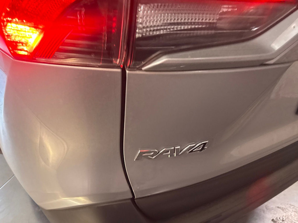 Thumbnail: 2020 Toyota RAV4 - 4