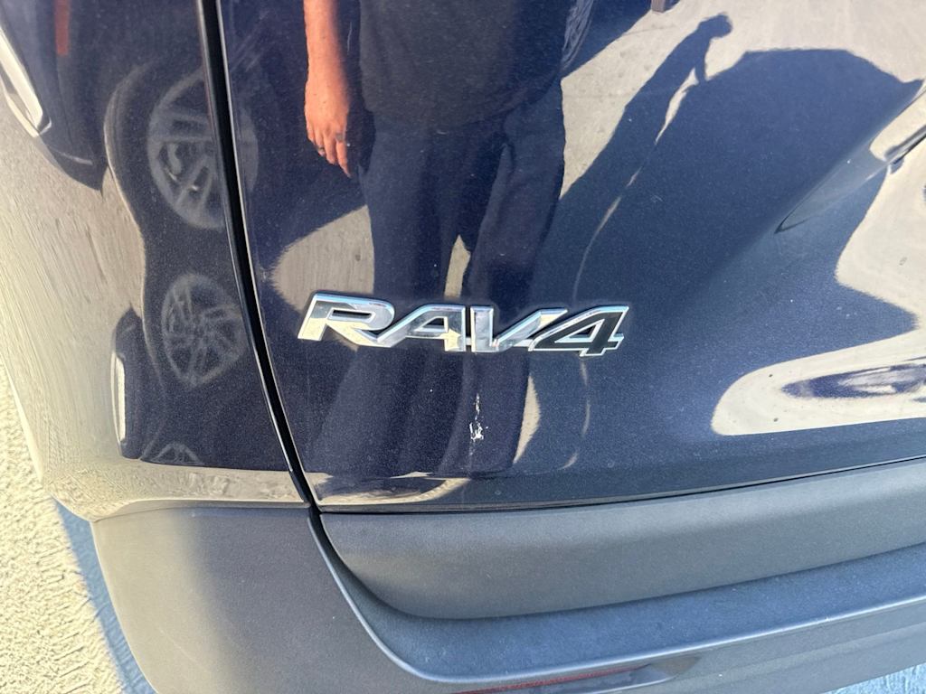 Thumbnail: 2021 Toyota RAV4 - 5