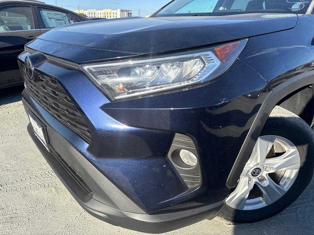 Thumbnail: 2021 Toyota RAV4 - 16