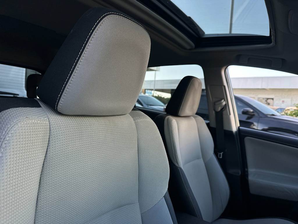 Thumbnail: 2016 Toyota RAV4 - 11
