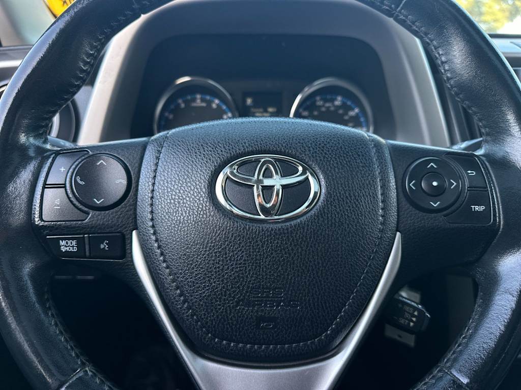 Thumbnail: 2016 Toyota RAV4 - 26