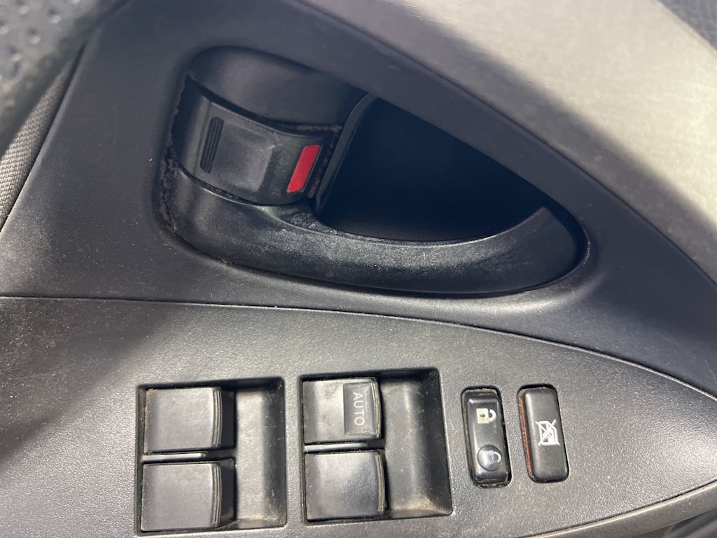 Thumbnail: 2011 Toyota RAV4 - 23