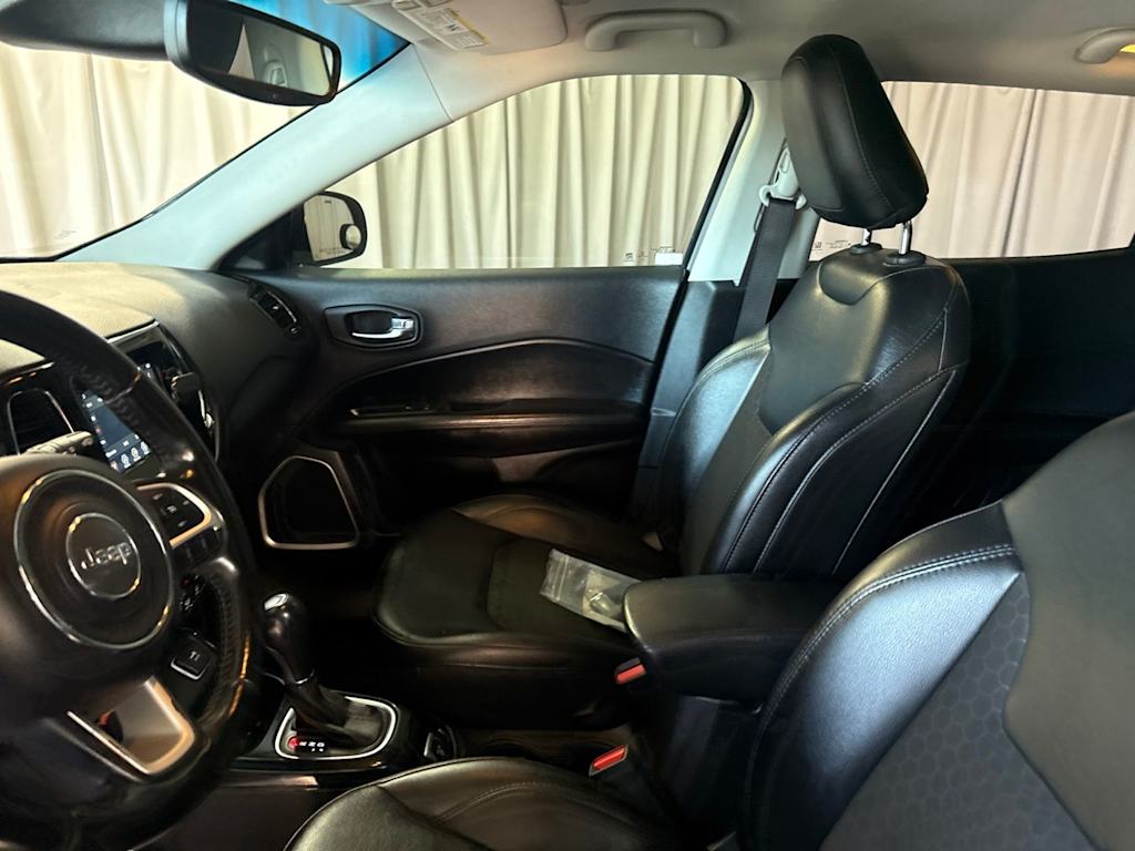 Thumbnail: 2021 Jeep Compass - 8