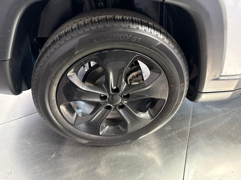 Thumbnail: 2021 Jeep Compass - 20