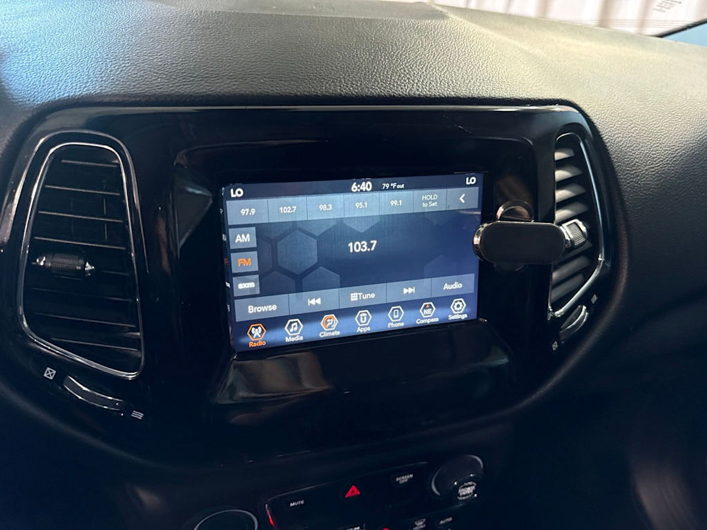 Thumbnail: 2021 Jeep Compass - 10