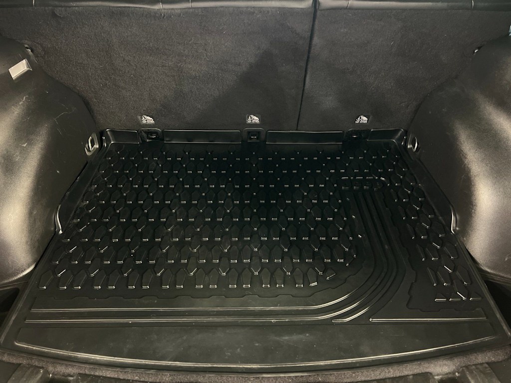 Thumbnail: 2020 Jeep Compass - 18