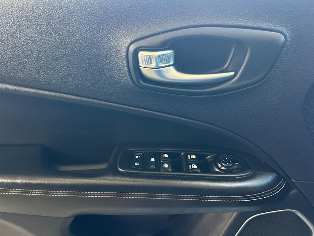 Thumbnail: 2020 Jeep Compass - 22