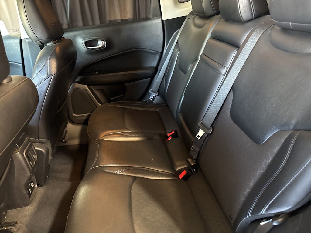 Thumbnail: 2018 Jeep Compass - 20