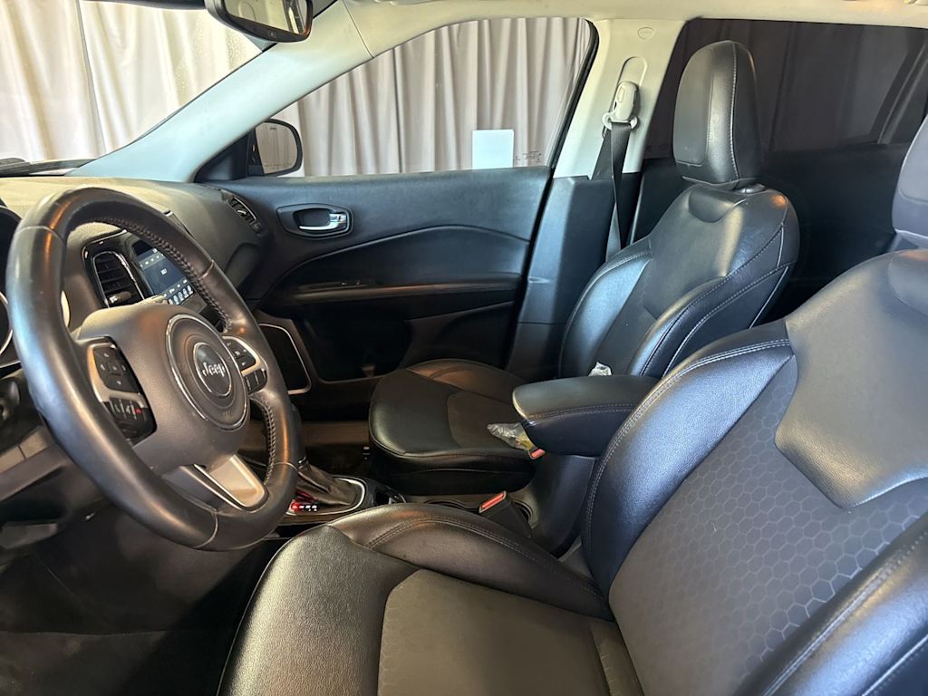 Thumbnail: 2018 Jeep Compass - 8