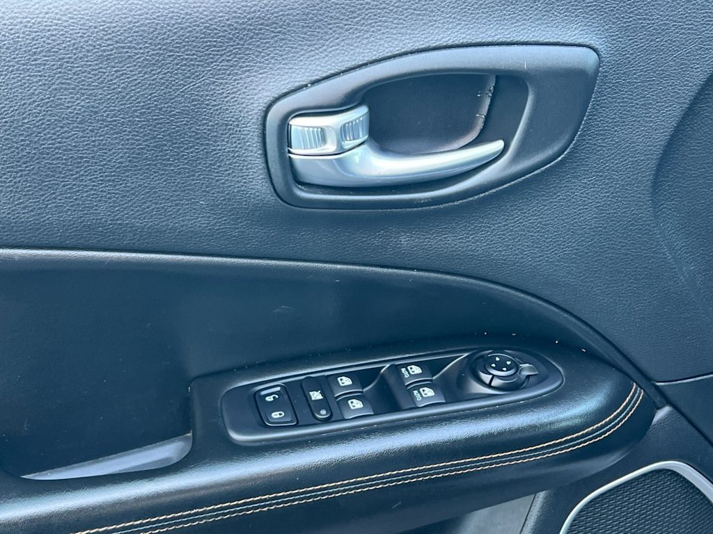 Thumbnail: 2019 Jeep Compass - 23