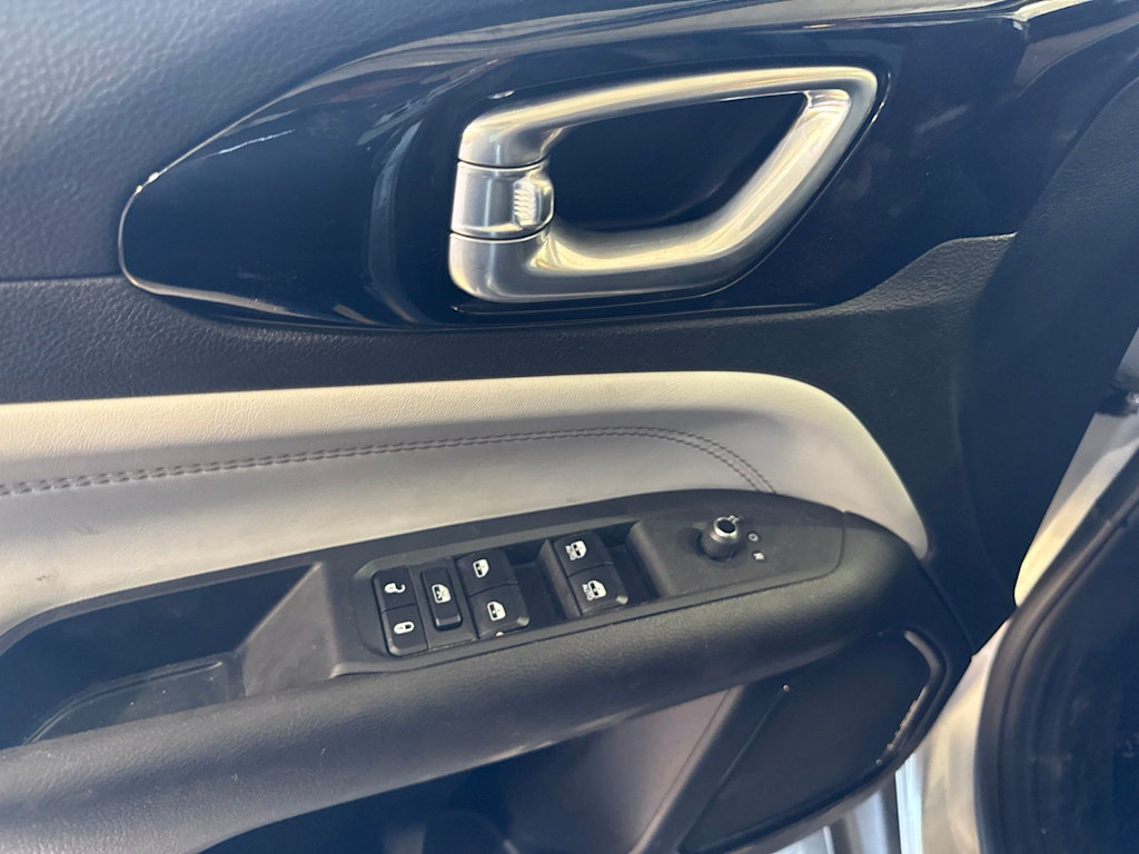 Thumbnail: 2025 Jeep Compass - 25