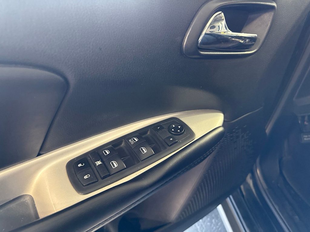 Thumbnail: 2020 Dodge Journey - 21