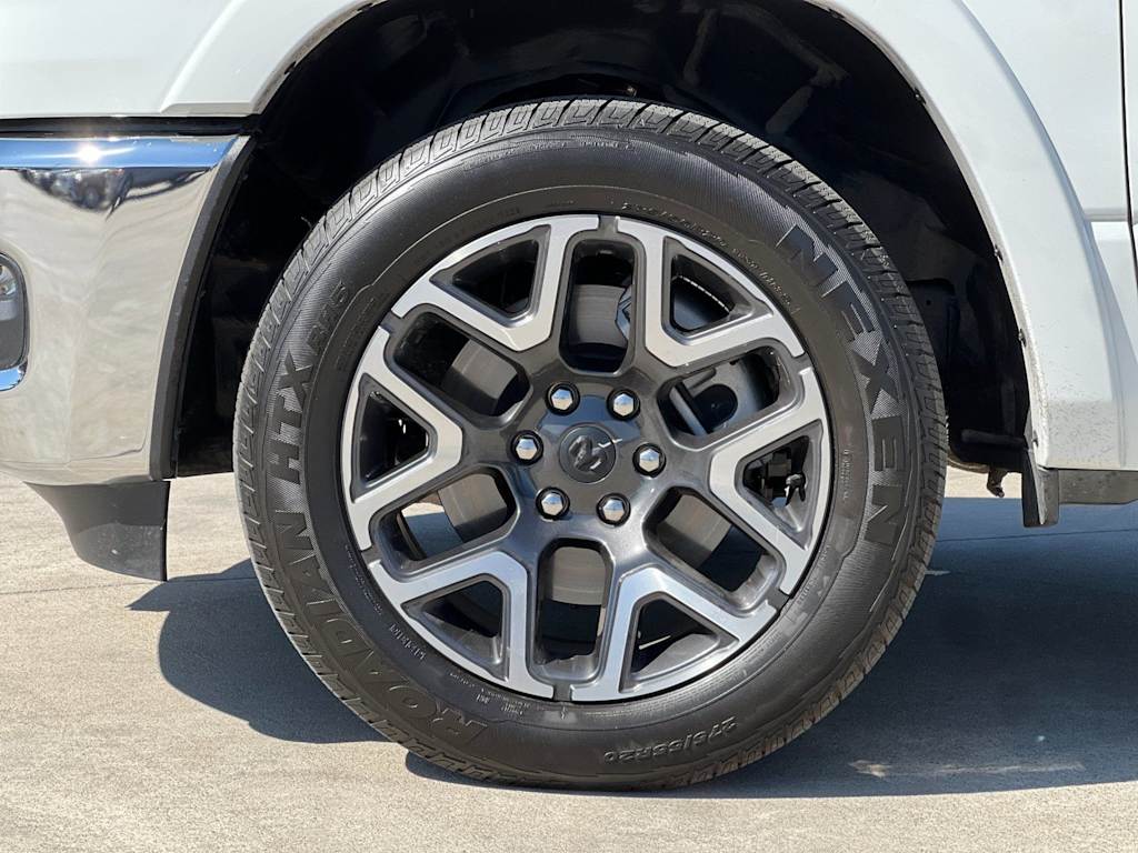 Thumbnail: 2026 RAM 1500 - 8