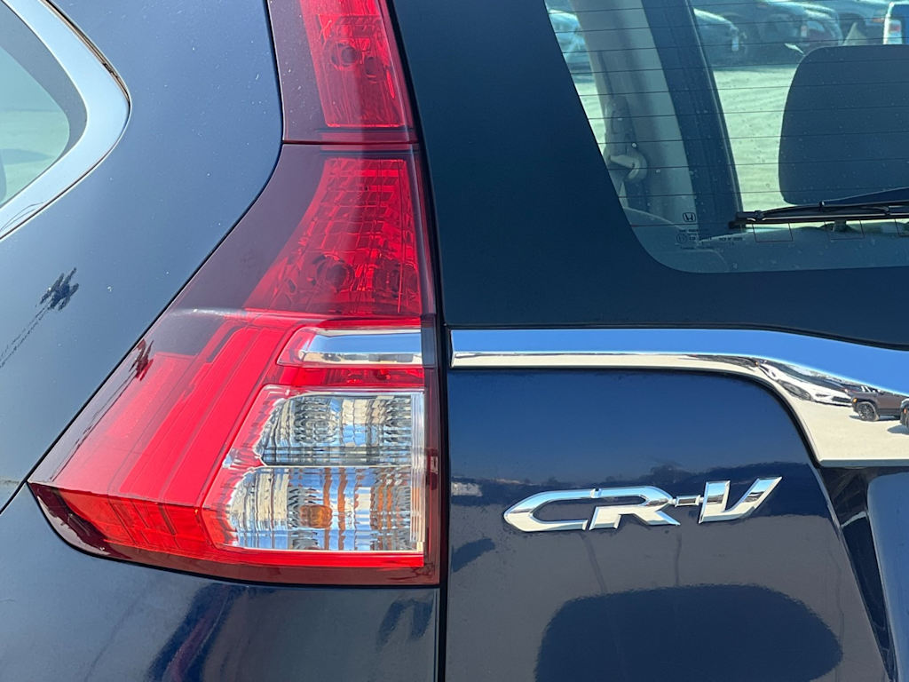 2015 Honda CR-V LX 28