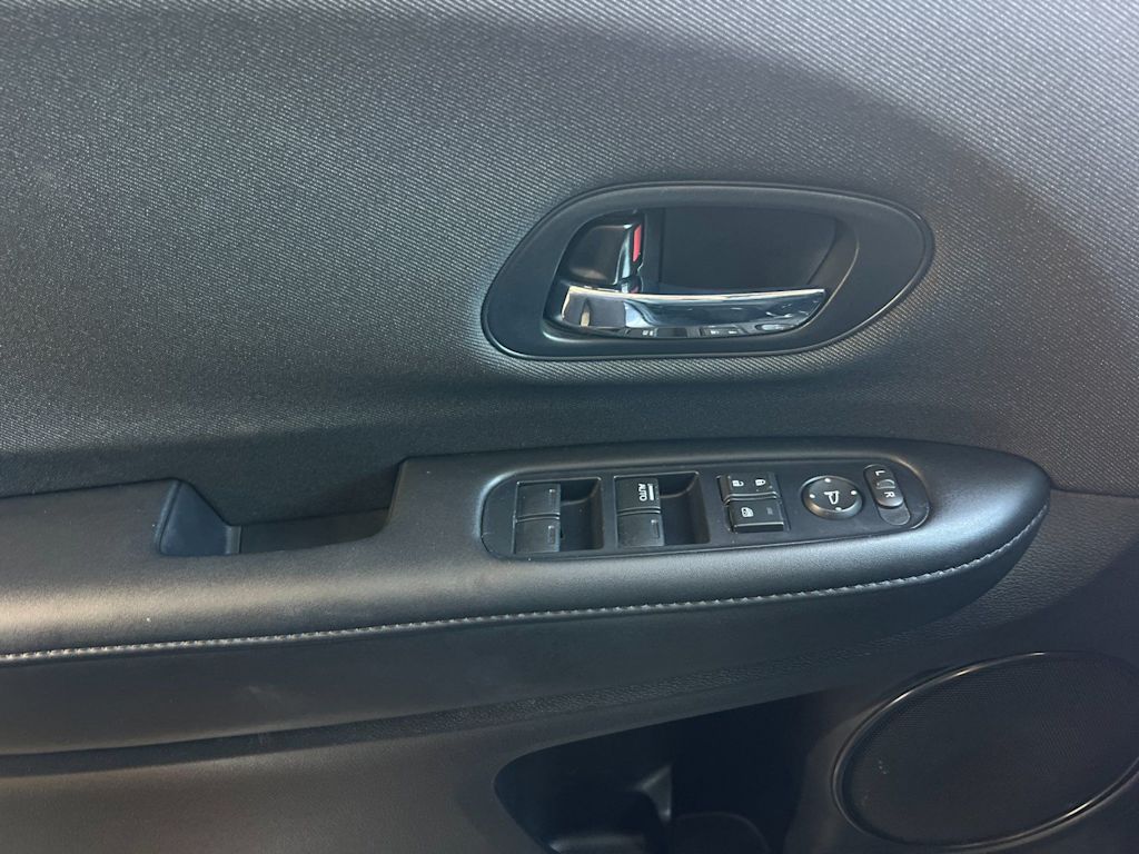 Thumbnail: 2019 Honda HR-V - 23