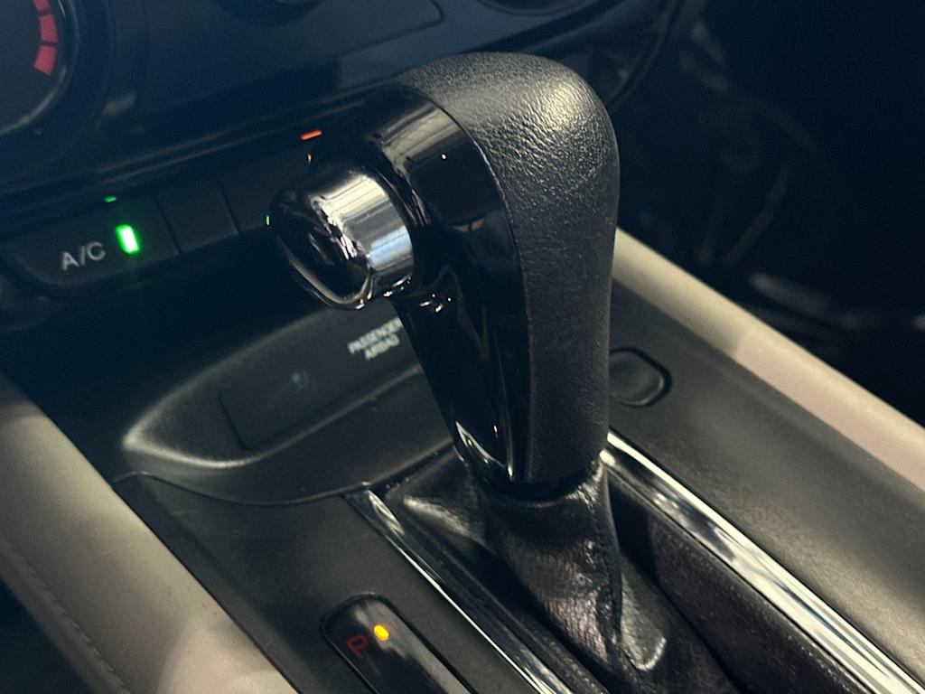 Thumbnail: 2016 Honda HR-V - 15