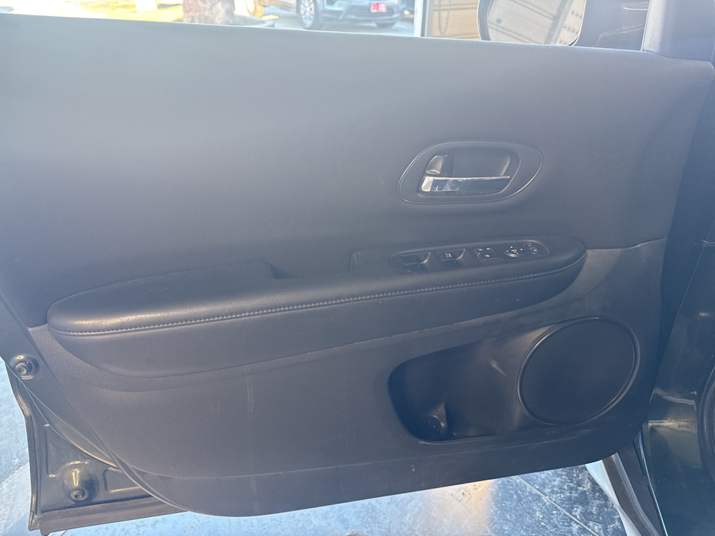 Thumbnail: 2017 Honda HR-V - 23