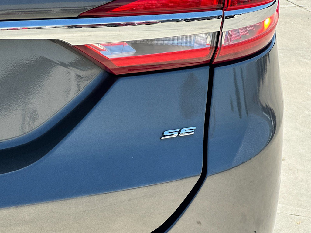 Thumbnail: 2017 Ford Fusion - 30