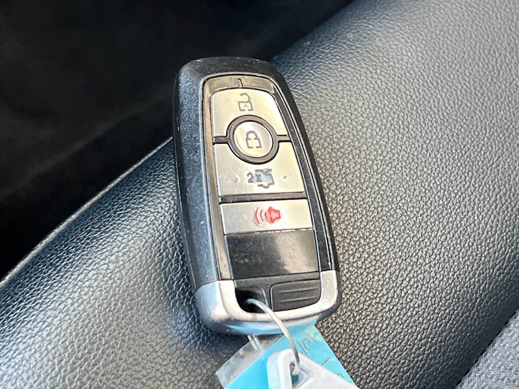 Thumbnail: 2017 Ford Fusion - 16