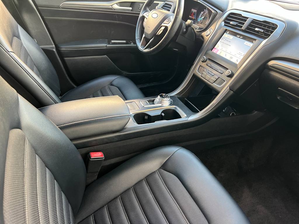 Thumbnail: 2017 Ford Fusion - 10