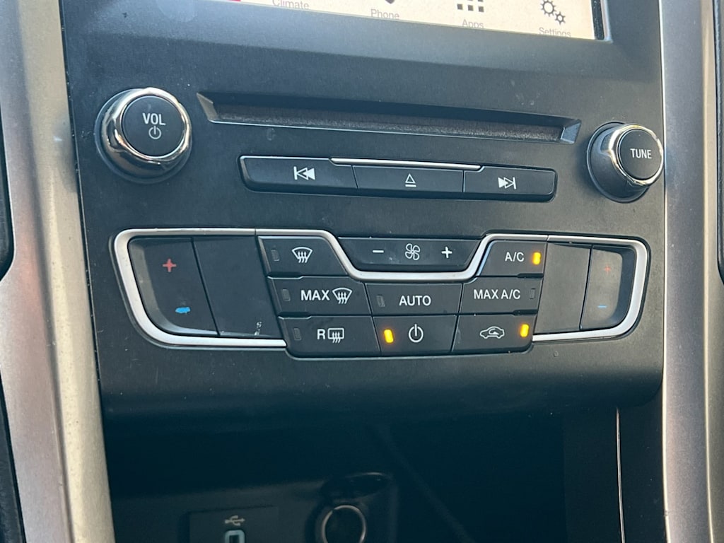 Thumbnail: 2017 Ford Fusion - 25