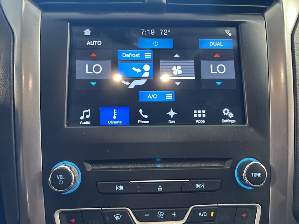 Thumbnail: 2017 Ford Fusion - 11
