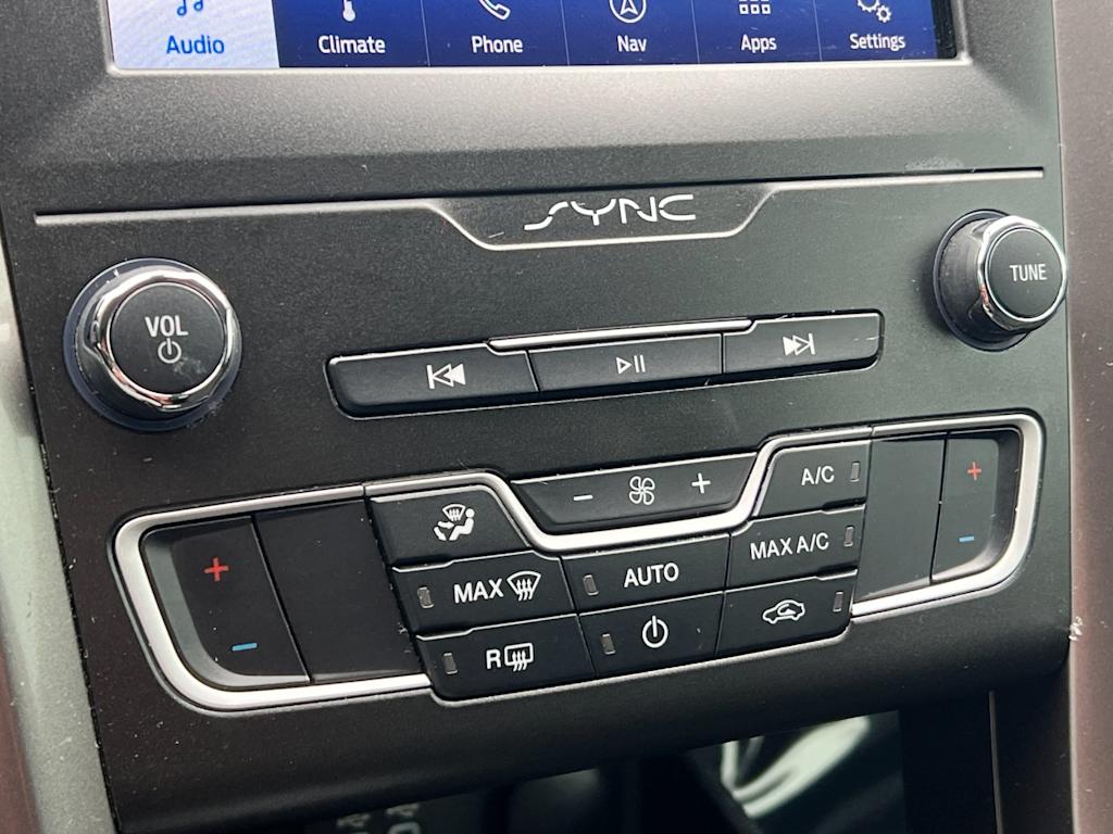 Thumbnail: 2020 Ford Fusion - 26