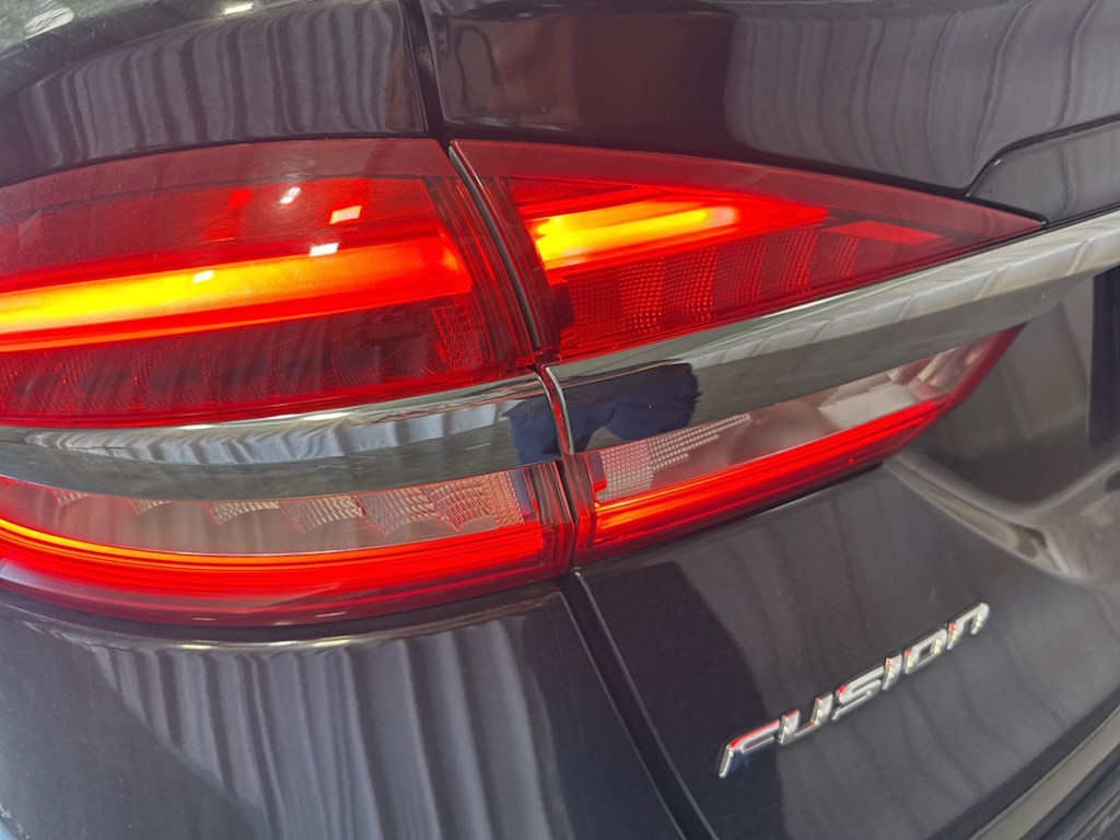 Thumbnail: 2018 Ford Fusion - 16