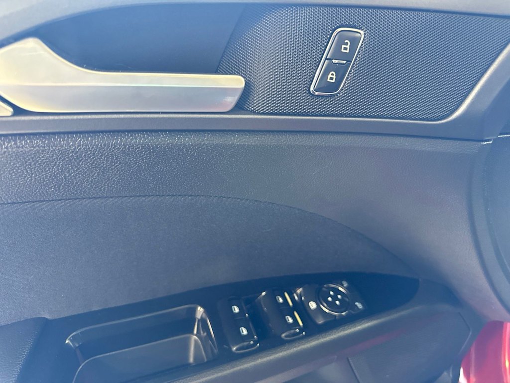 Thumbnail: 2013 Ford Fusion - 23