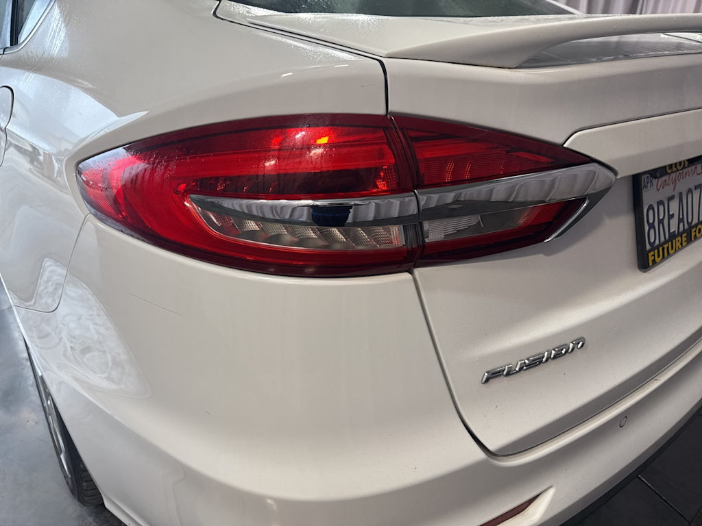 Thumbnail: 2019 Ford Fusion - 17