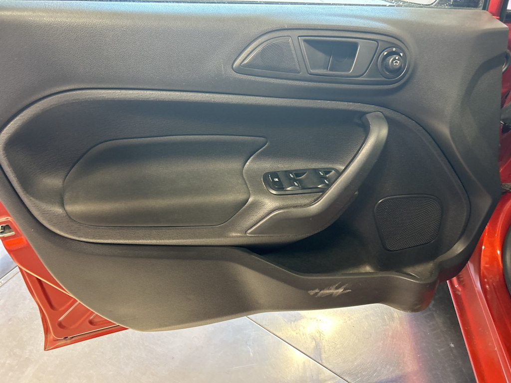 Thumbnail: 2019 Ford Fiesta - 25