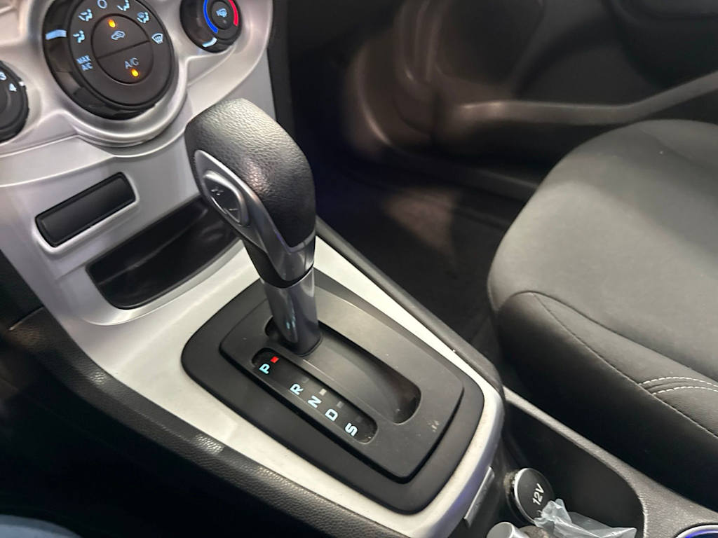 Thumbnail: 2016 Ford Fiesta - 10