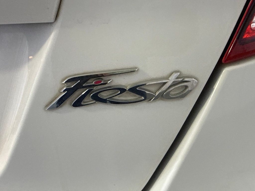 Thumbnail: 2016 Ford Fiesta - 19