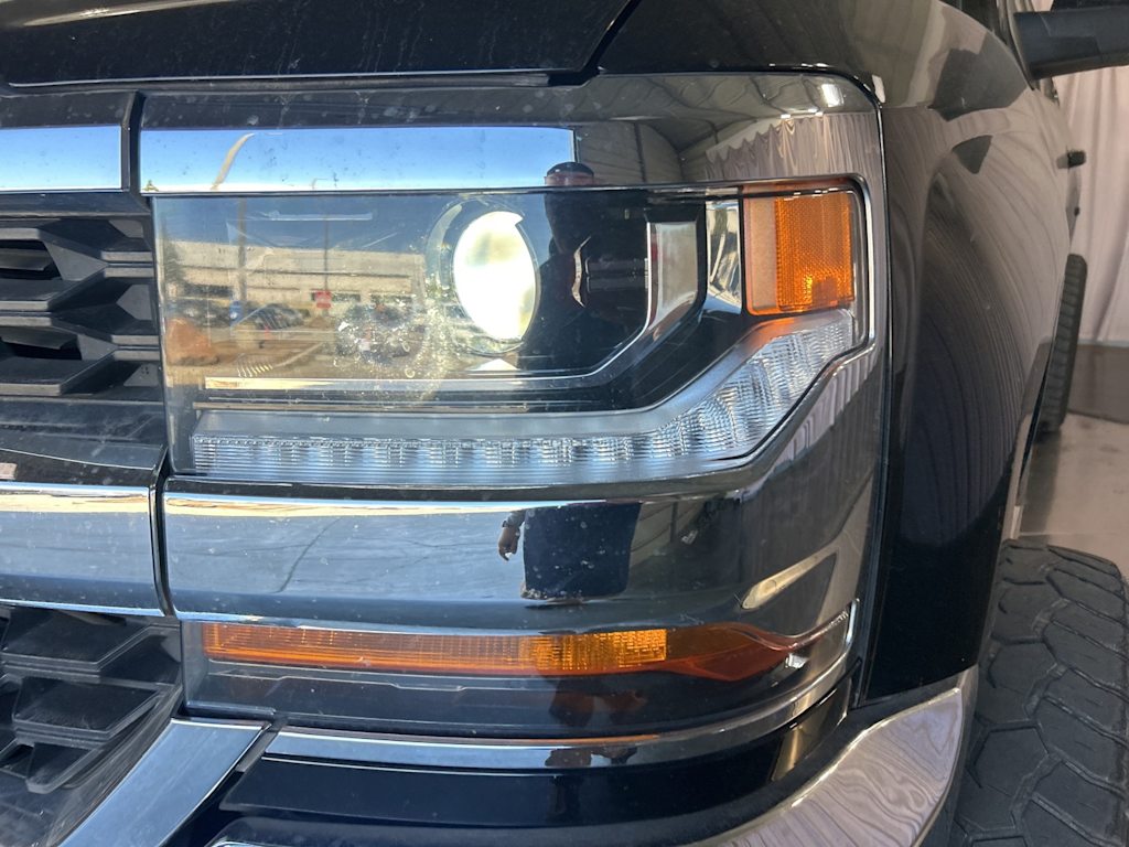 Thumbnail: 2018 Chevrolet Silverado 1500 - 15