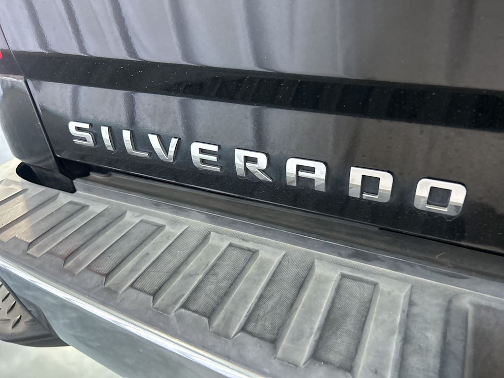 Thumbnail: 2018 Chevrolet Silverado 1500 - 21