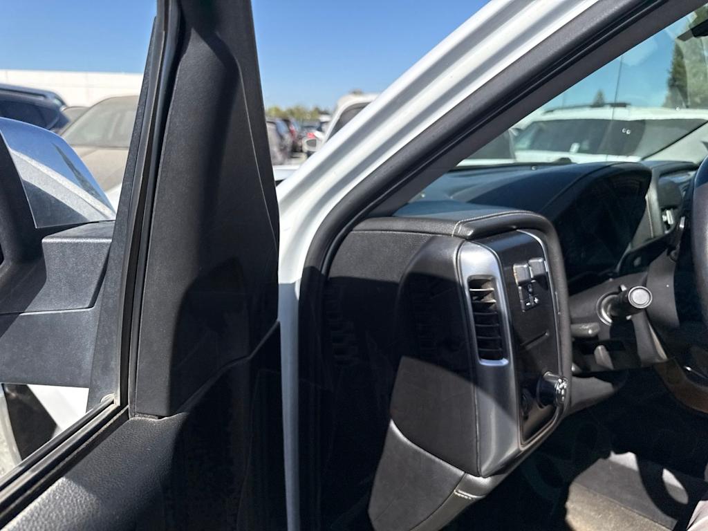 Thumbnail: 2016 Chevrolet Silverado 1500 - 6