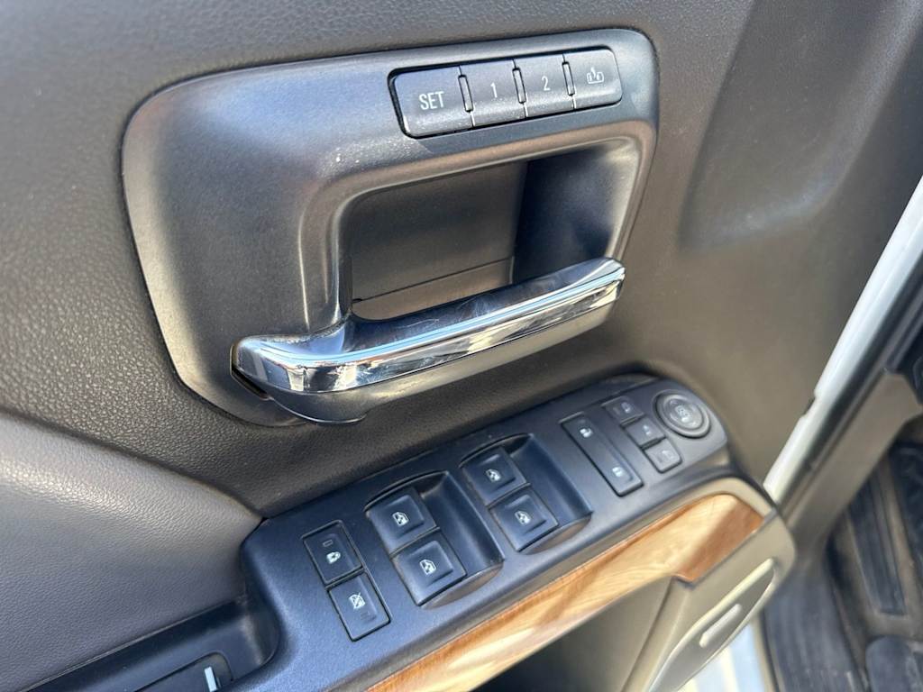 Thumbnail: 2016 Chevrolet Silverado 1500 - 16