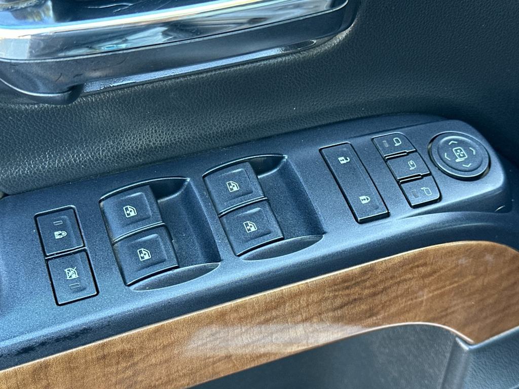 Thumbnail: 2016 Chevrolet Silverado 1500 - 22