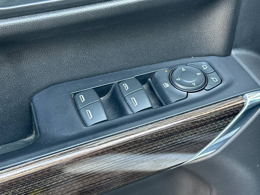 Thumbnail: 2020 Chevrolet Silverado 1500 - 22