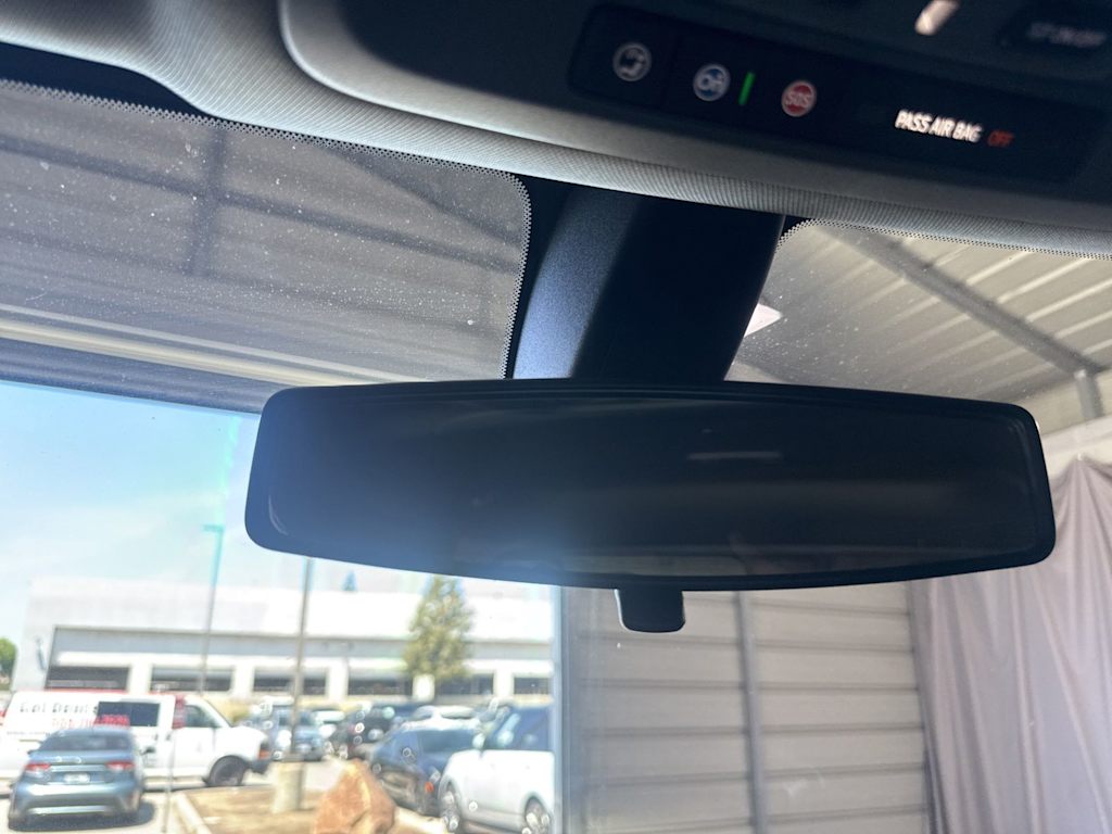 Thumbnail: 2021 Chevrolet Silverado 1500 - 25