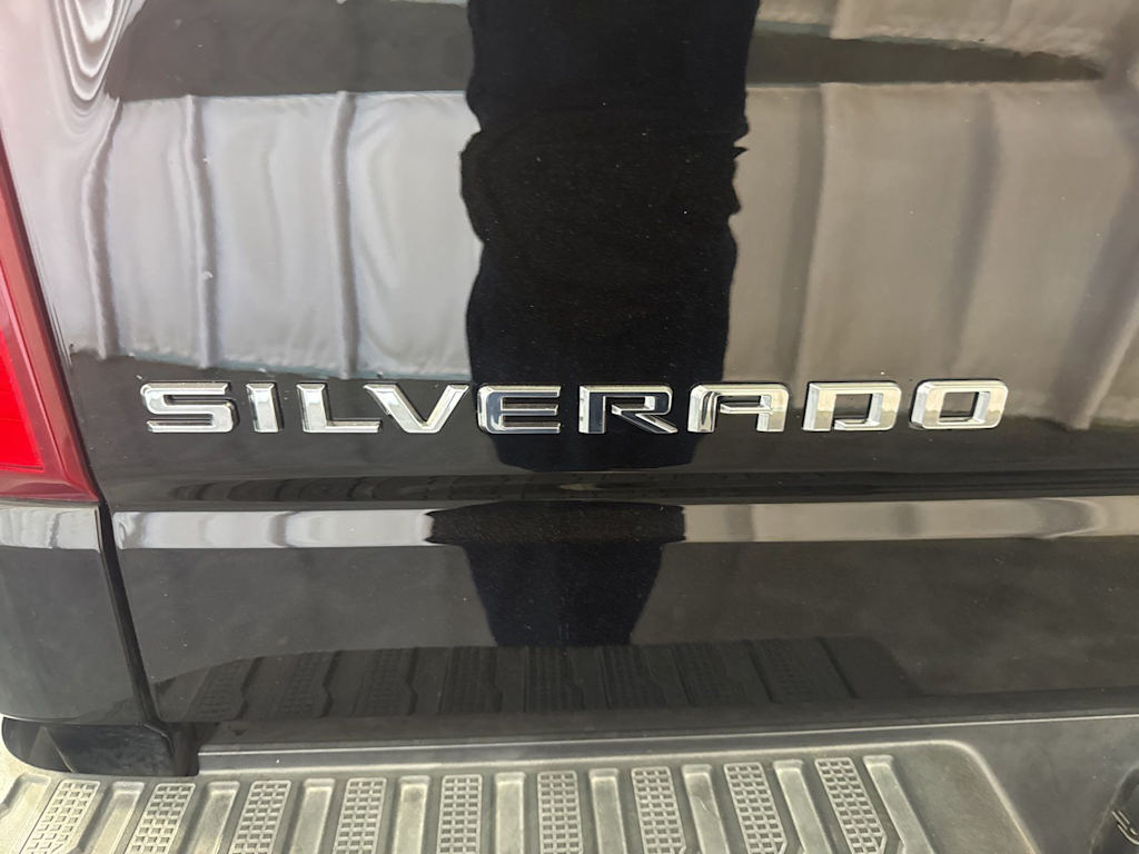 Thumbnail: 2021 Chevrolet Silverado 1500 - 17
